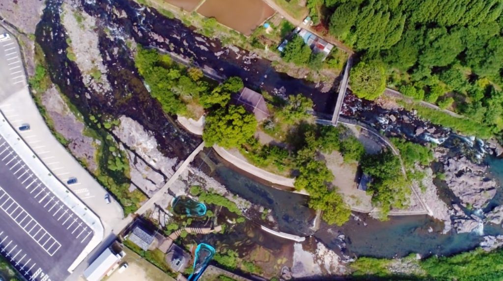 九州きれいな水の河川プール 涼しい川遊び 中島公園河川プール 夏休みにおすすめ ドローン映像 4K